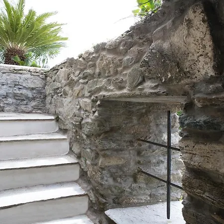 Elegant Island House * Chatzirados