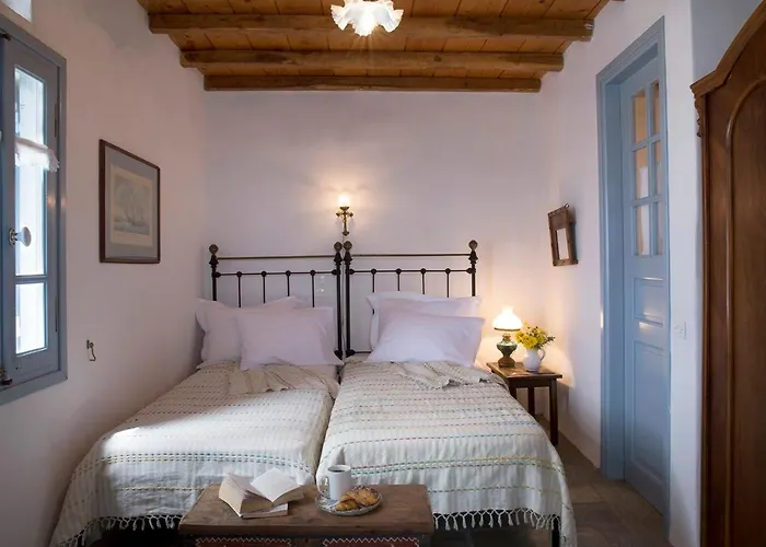 Elegant Island House * Chatzirados