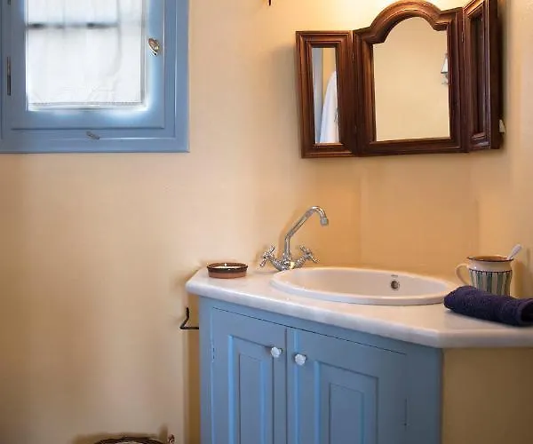 Elegant Island House